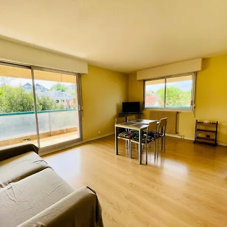 Eugenie - 2 Pieces Pour 4 Personnes 02 Appartement